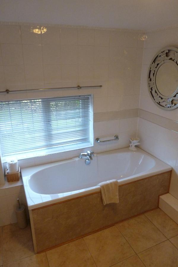 Newark Lodge Guest House 외부 사진