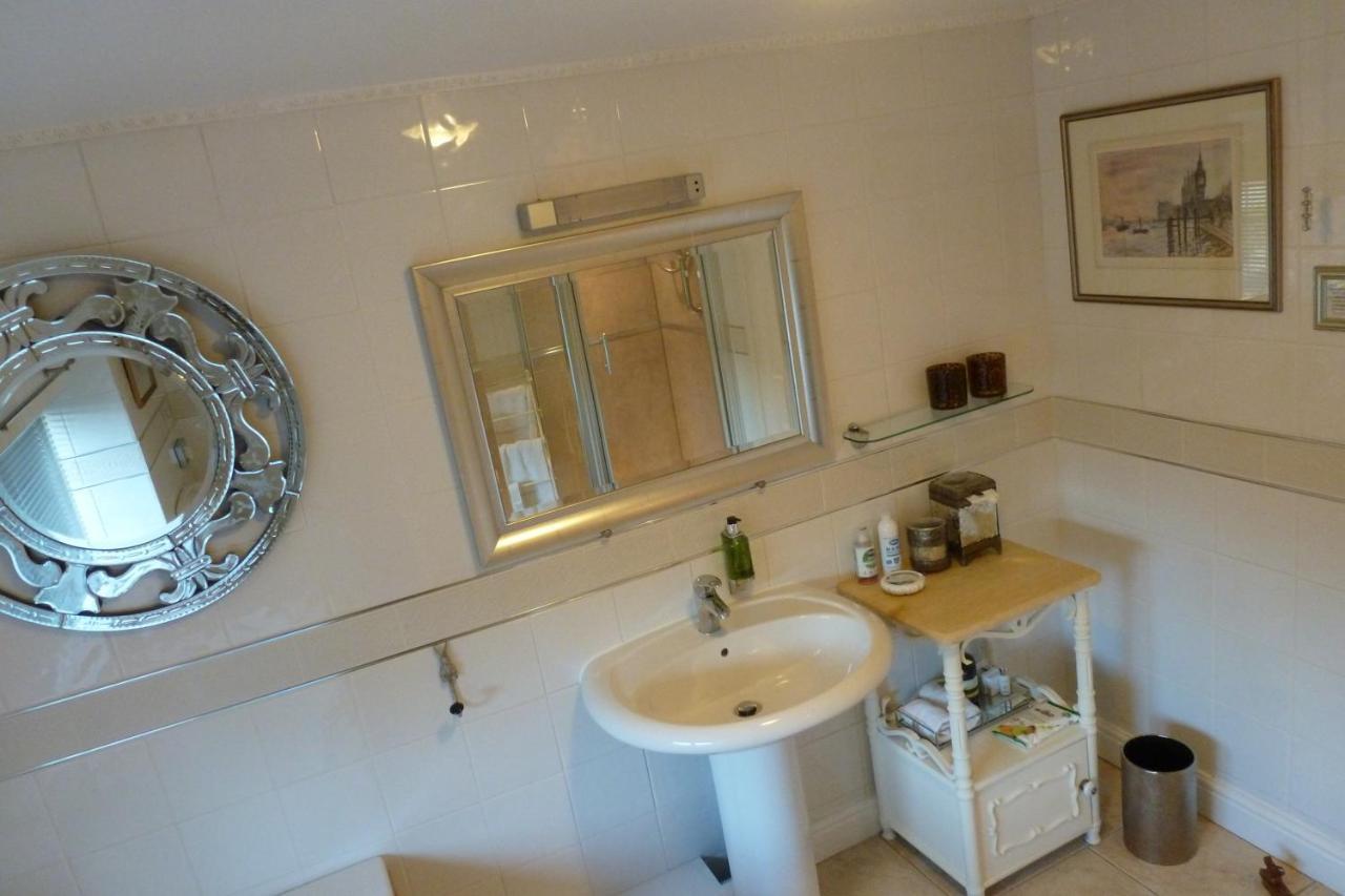 Newark Lodge Guest House 외부 사진